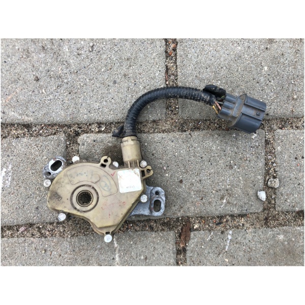 SWITCH XYZ LAND ROVER DISCOVERY UHB100190