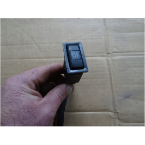 TÅKELYSBRYTER FOR TOYOTA RAV 4 8416542010