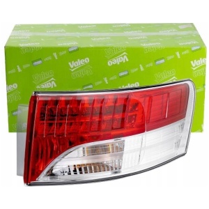 HØYRE BAKLYKT TOYOTA AVENSIS T27 8155105260