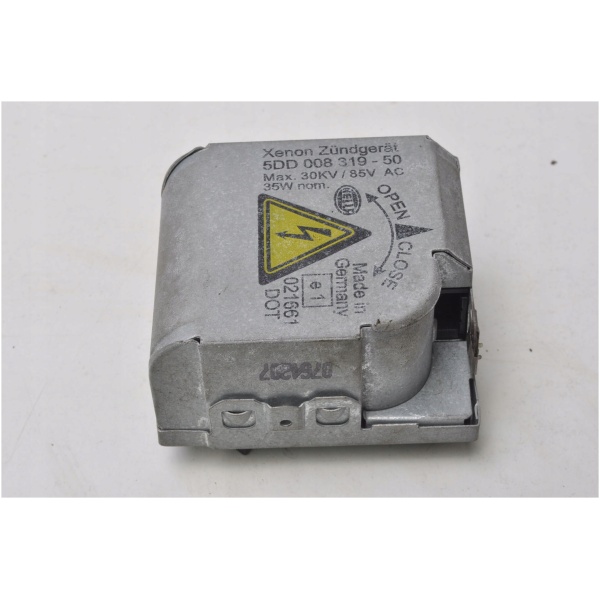 RENAULT MEGANE XENON TENNER 5DD00831950