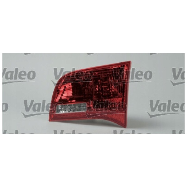 BAKLUKE LYKT HØYRE AUDI A6 4F9945094E