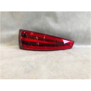 AUDI Q3 BAKLYKT VENSTRE 8U0945093A