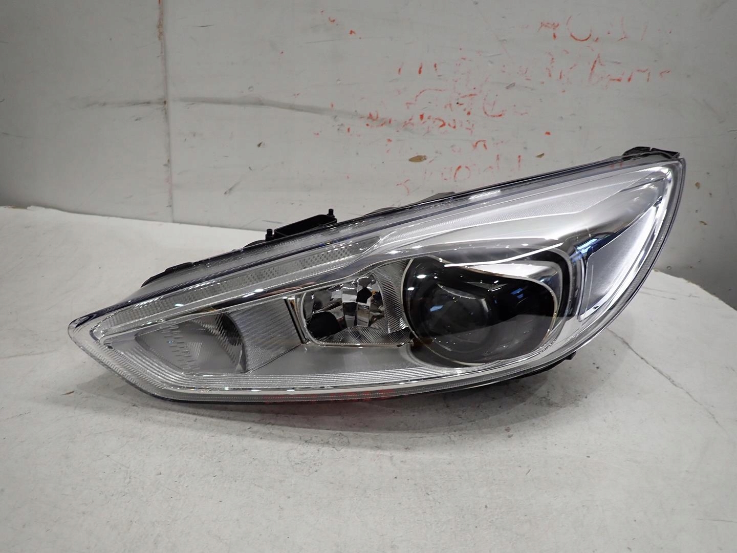 VENSTRE FRONTLYKT FORD FOCUS MK3 XENON F1EB13006AF