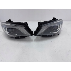 KOMPLETT BI-XENON FRONTLYKTER FOR MERCEDES CLA A1179066300 A1179066400