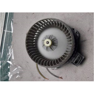 KUPEVIFTE TOYOTA YARIS 871030D100