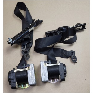 SIKKERHETSBELTE VENSTRE FORAN MERCEDES A2038600386