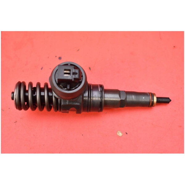INJEKTOR FOR SKODA OCTAVIA 038130073AG