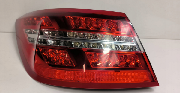 VENSTRE BAKLYKT MERCEDES A2078200164 - Bilde 3
