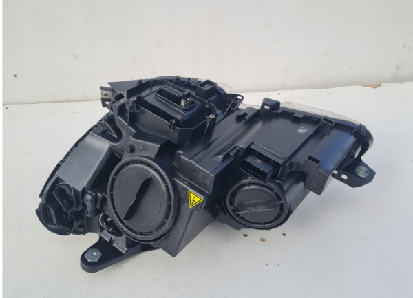 HØYRE FRONTLYKT MERCEDES A2048209061 - Bilde 3