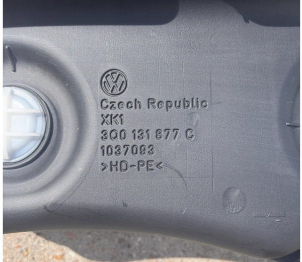 SKODA SUPERB III ADBLUE TANK OG PUMPE 3Q0131877C - Bilde 3