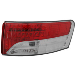 Høyre baklykt til Toyota Avensis 8155105260