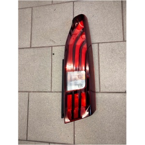 Høyre baklykt Peugeot Partner 9820555280