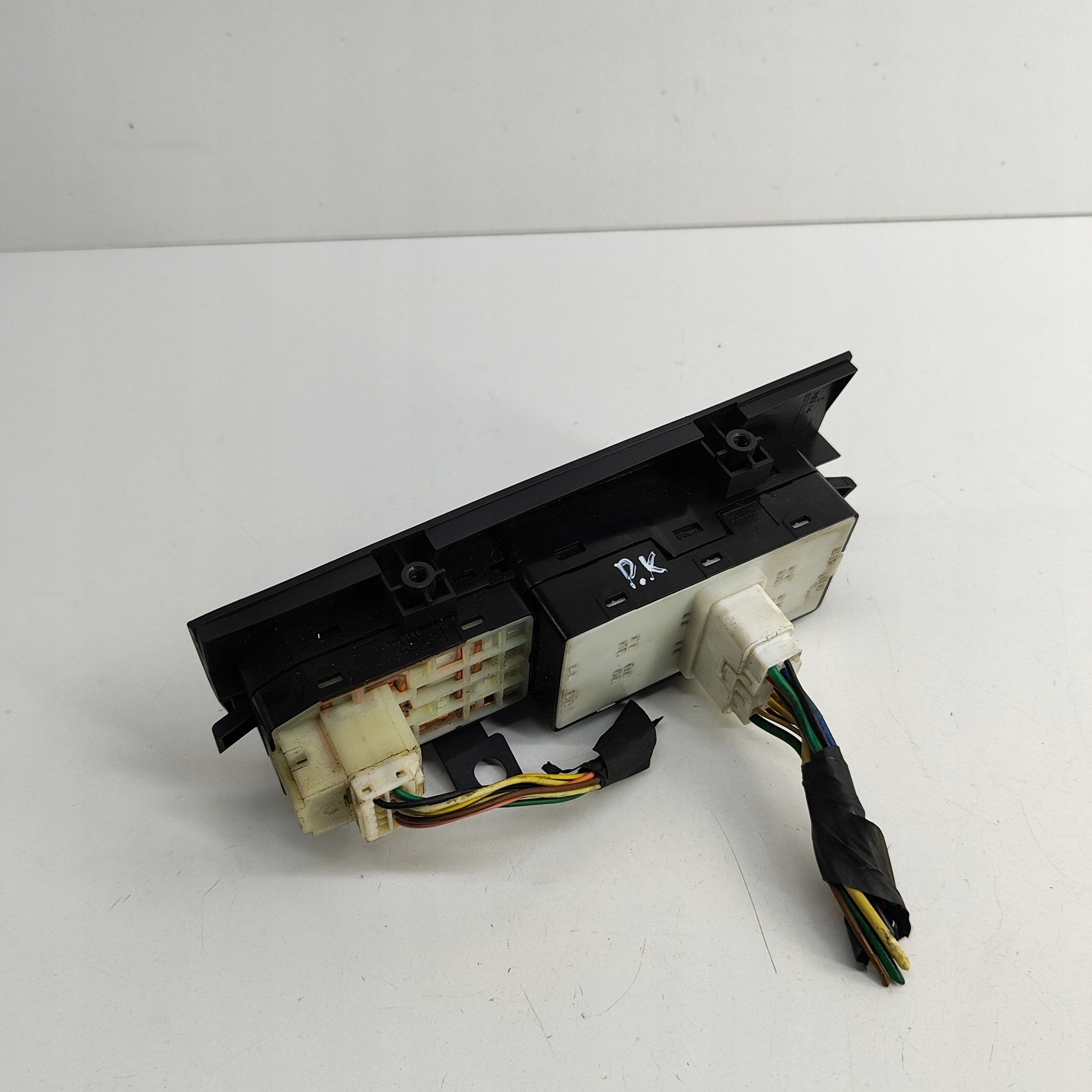 Venstre foran dør bryter Hyundai H1 935704H300WK - Bilde 5