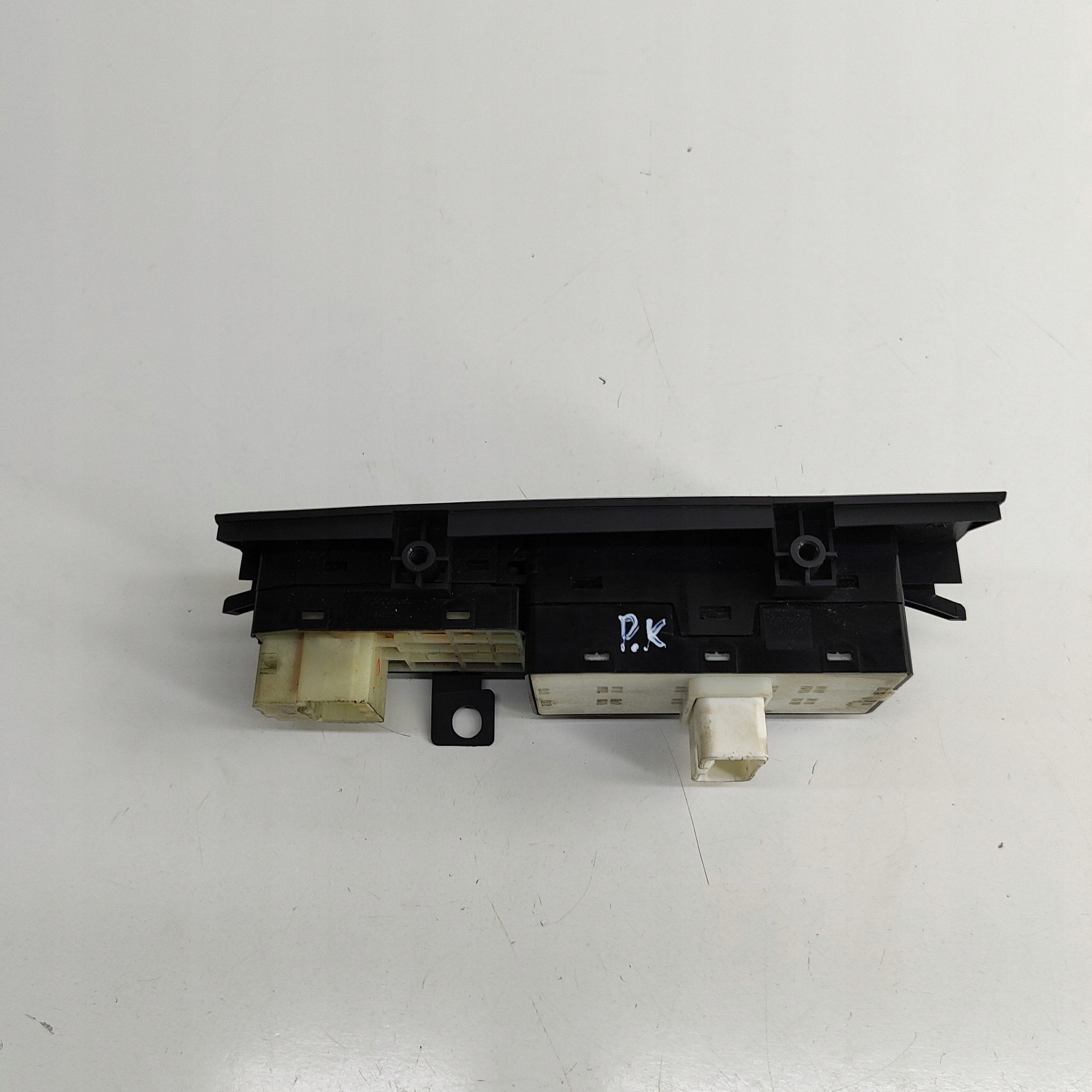 Venstre foran dør bryter Hyundai H1 935704H300WK - Bilde 6