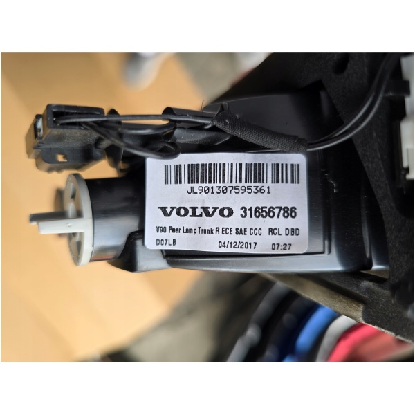 VOLVO V90 høyre baklykt 31656786 - Bilde 2