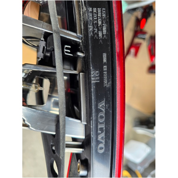 VOLVO V90 høyre baklykt 31656786 - Bilde 4