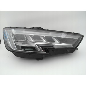 Audi A4 Matrix høyre frontlykt 8W0941784