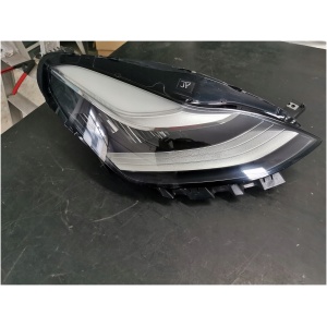 Høyre frontlykt Tesla Model 3 1077376-50-B