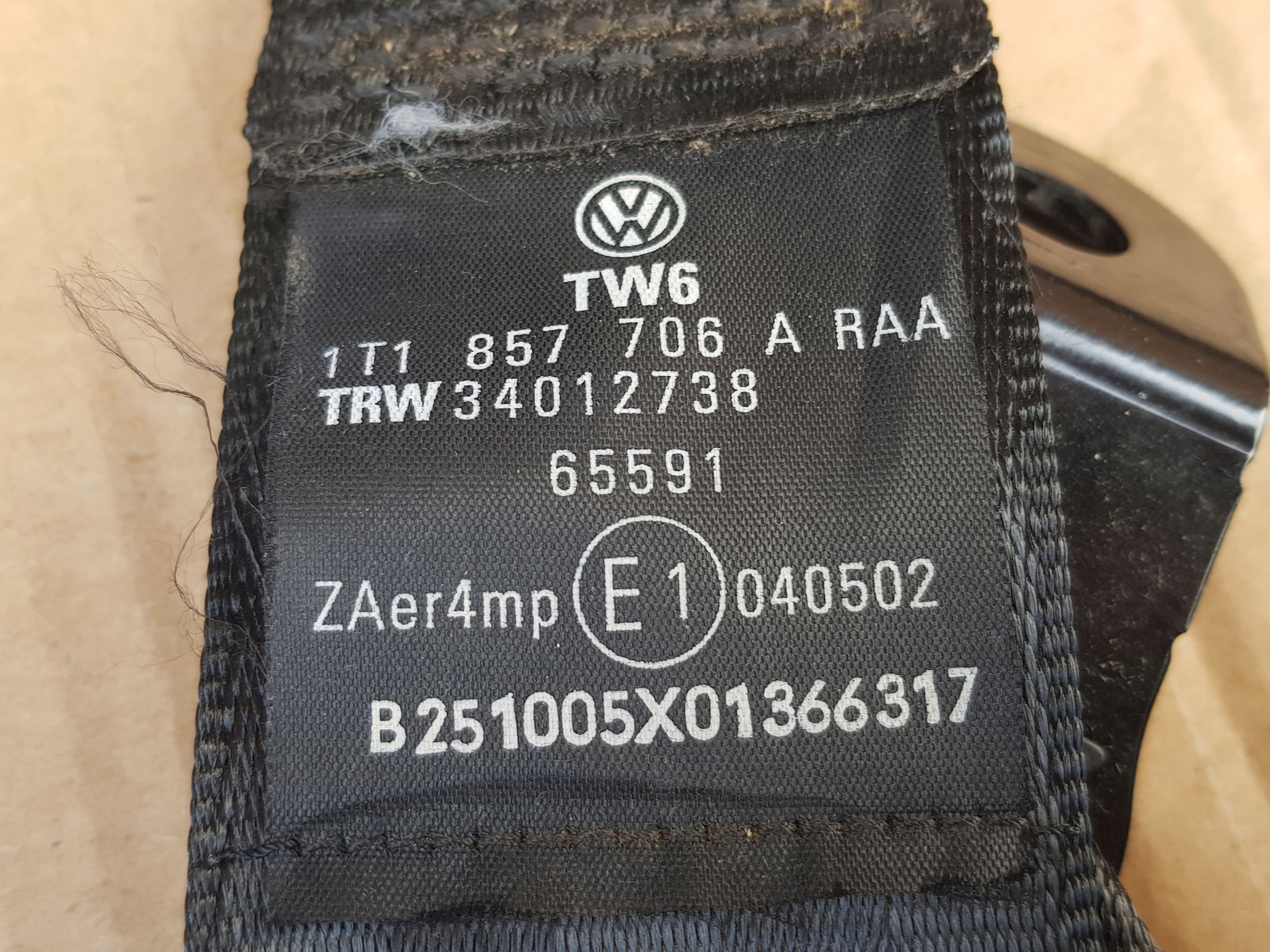 Komplett sett setebelte foran VW TOURAN venstre + høyre - Bilde 4