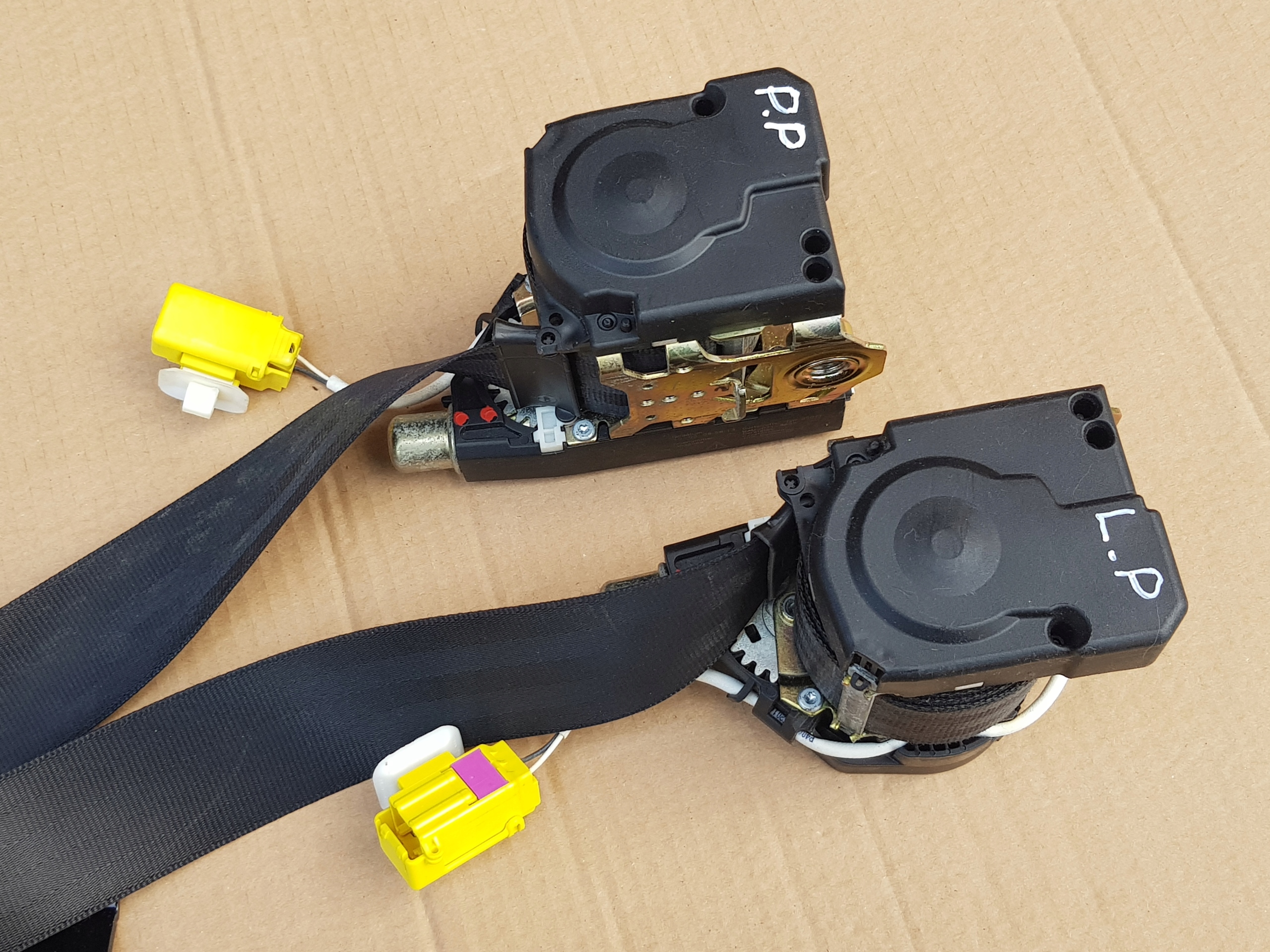 Komplett sett setebelte foran VW TOURAN venstre + høyre - Bilde 2