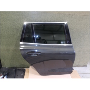 VOLVO V60 II 18-25 høyre bakdør komplett farge 724