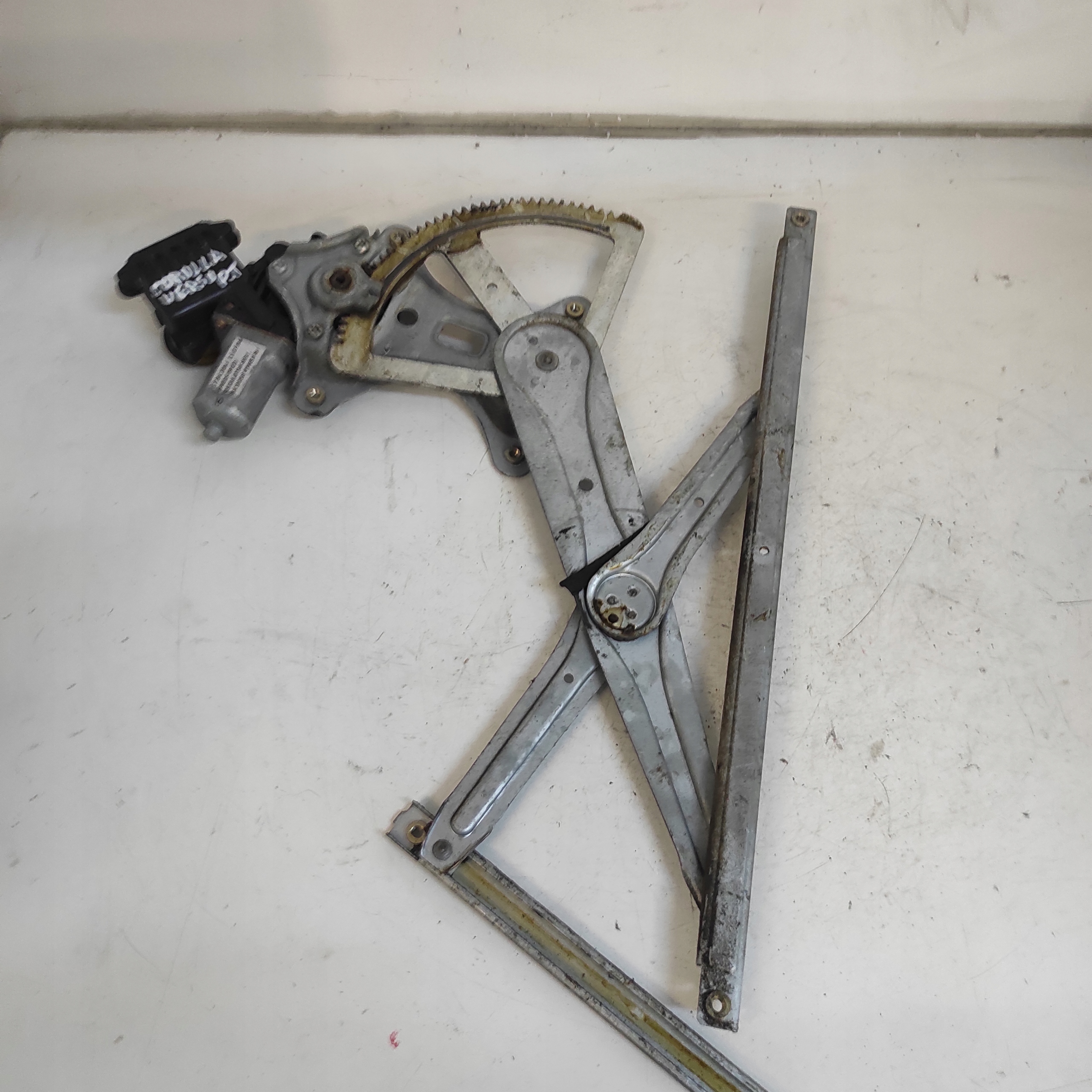 Vindusheis høyre bak TOYOTA COROLLA VERSO 698300F020