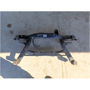 Travers bak VW Passat 5N0505235L