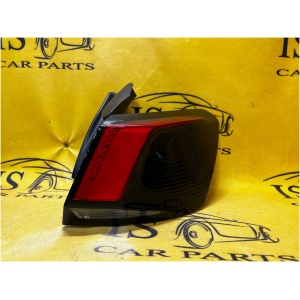 Høyre baklykt Peugeot 3008 9810477080