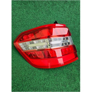 MERCEDES venstre baklykt A2128203964