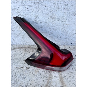 Baklykt venstre MITSUBISHI ECLIPSE CROSS 8330B327