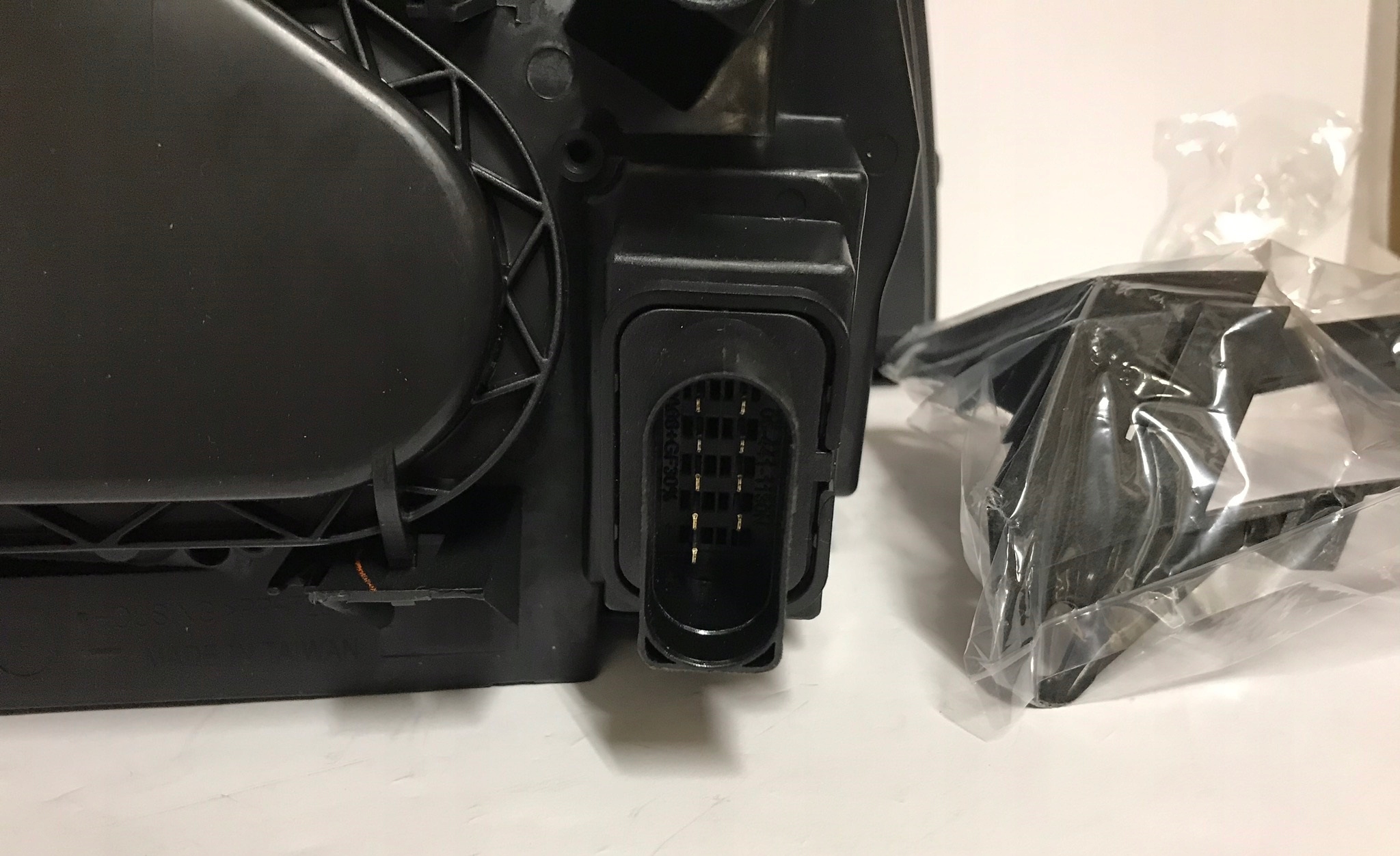 Frontlykter V+H til VW Transporter 7H1941017L - Bilde 4