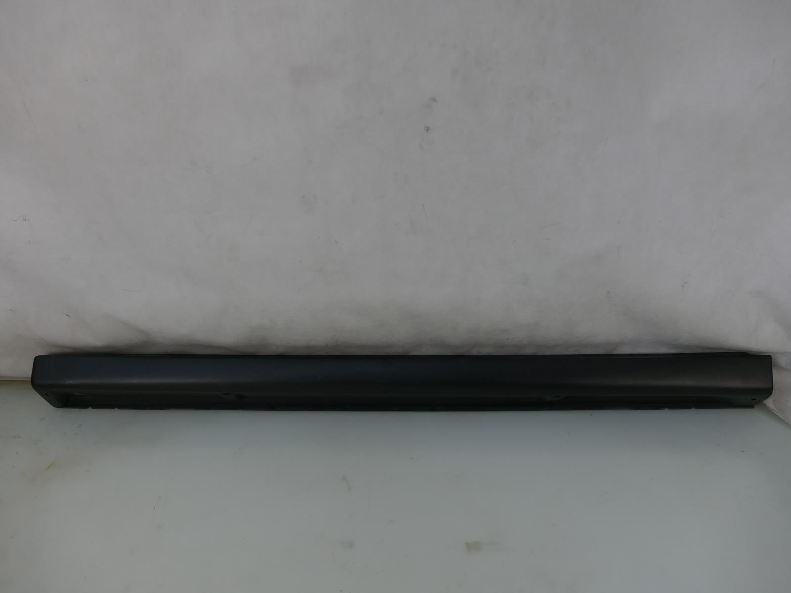 MITSUBISHI OUTLANDER venstre sideskjørt deksel 6512A421