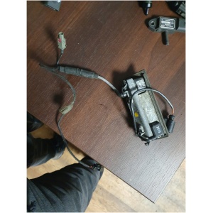 VW Touareg I 2004 bakre ryggekamera m/ baklukehåndtak 7L6827566A (sett) 7L6980551 18237871765 main