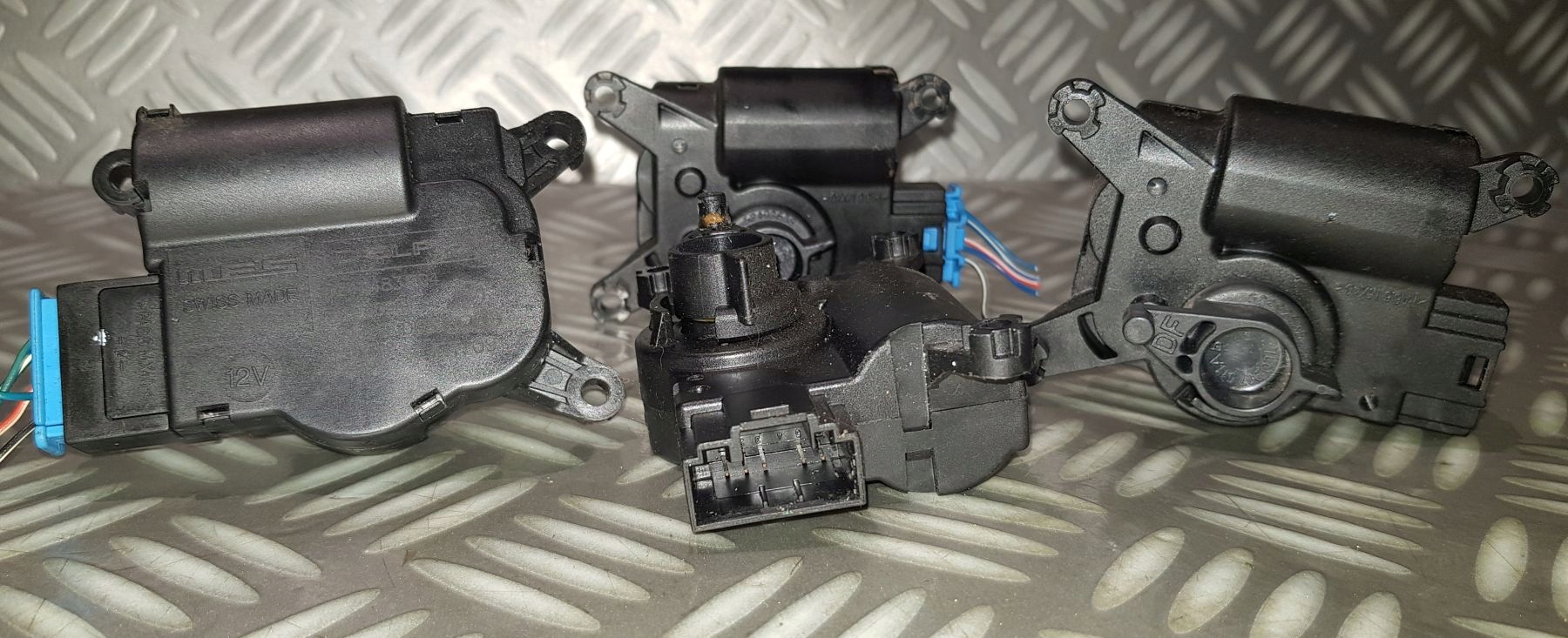 Spjeldmotor/aktuator varmeapparat 7L0907511AB – Touareg/Cayenne/Q7/Amarok/T5/T6 14636039147 gallery 2