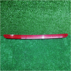 VW Passat B8 Kombi – tredje bremselys i bakluke (OE 3G9945087A) 18329471661 main