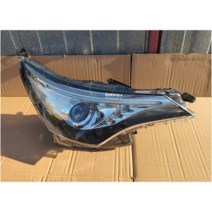 Høyre reflektor/lykt foran Toyota Avensis T270 Hatchback 2015 (Koito) 81130-05380 8113005420 18059843587 main