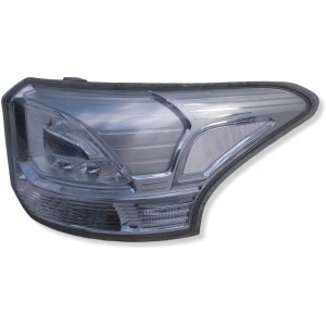 Baklykt høyre bak Mitsubishi Outlander III 8330A790 18480429367 main