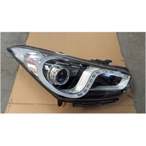 Hyundai i40 2011– høyre frontlykt (halogen) 92102-3Z001 – brukt 17312268305 main