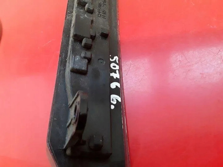 Ekstra bremselys MITSUBISHI ASX (GA_W_) P5631 1.8L diesel 110kW 2011 8334A008 18470999745 gallery 3