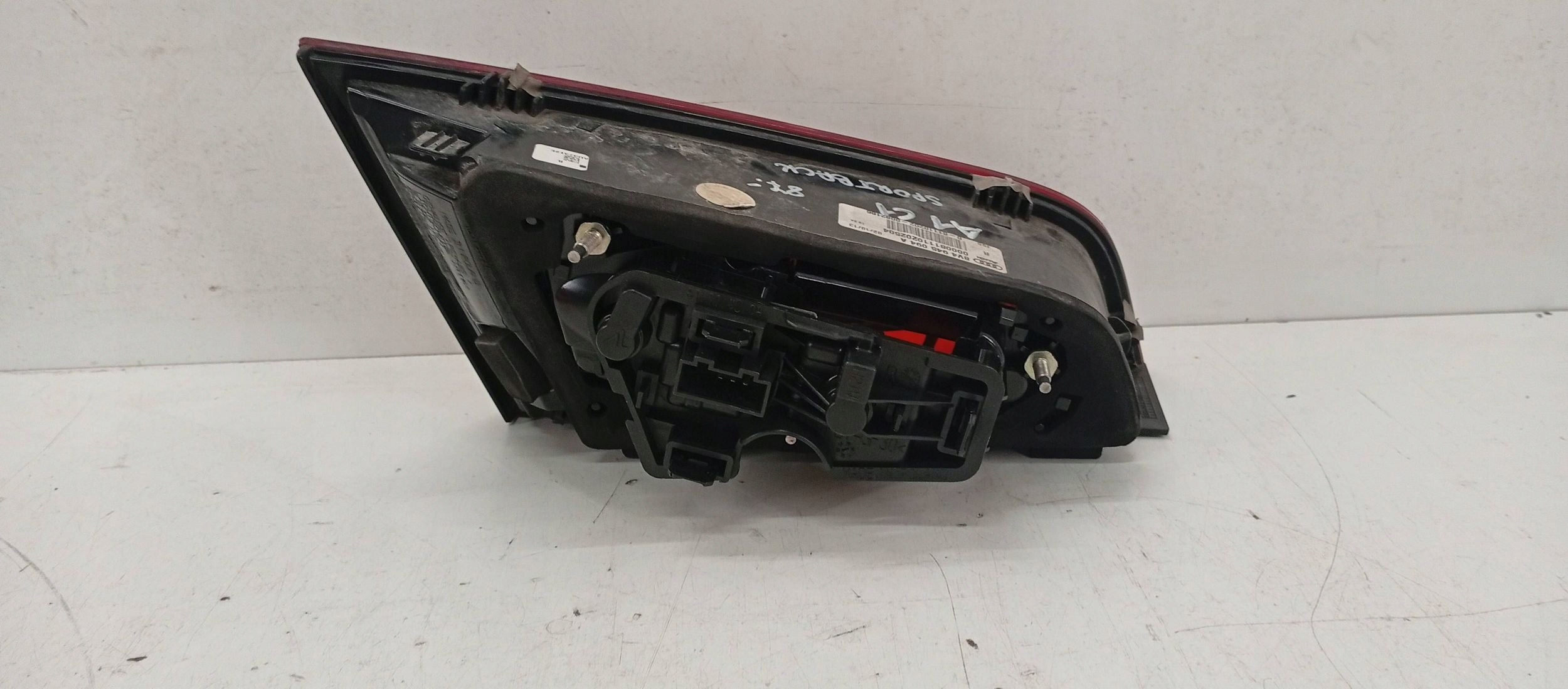 Baklykt høyre i bakluke Audi A3 8V Sportback 2012-2016 OEM 8V4945094A 18795583171 gallery 3