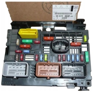 Original BSM-modul sikringsboks Citroën C4 Picasso/C6 Peugeot 407 9807028580 18852295348 main